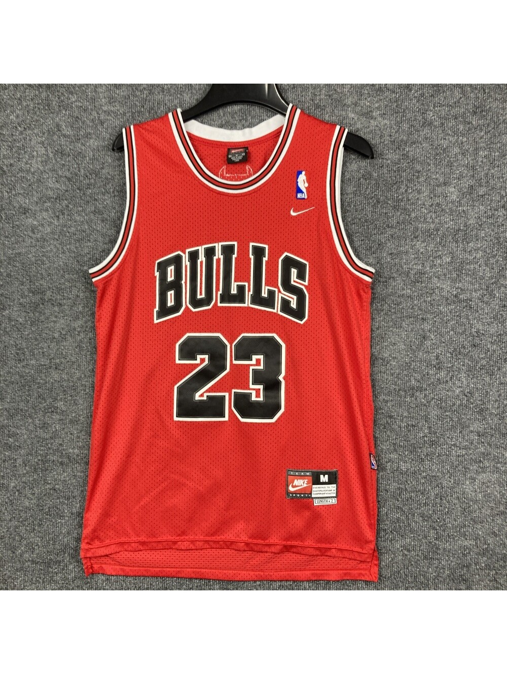 Vintage Nike Mens Medium Length +2 Jordan #23  Chicago Bulls NBA Jersey EUC